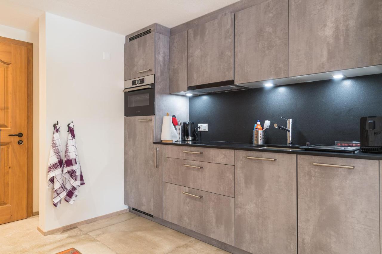 Village Apartment With Matterhorn View เซอร์แมท ภายนอก รูปภาพ